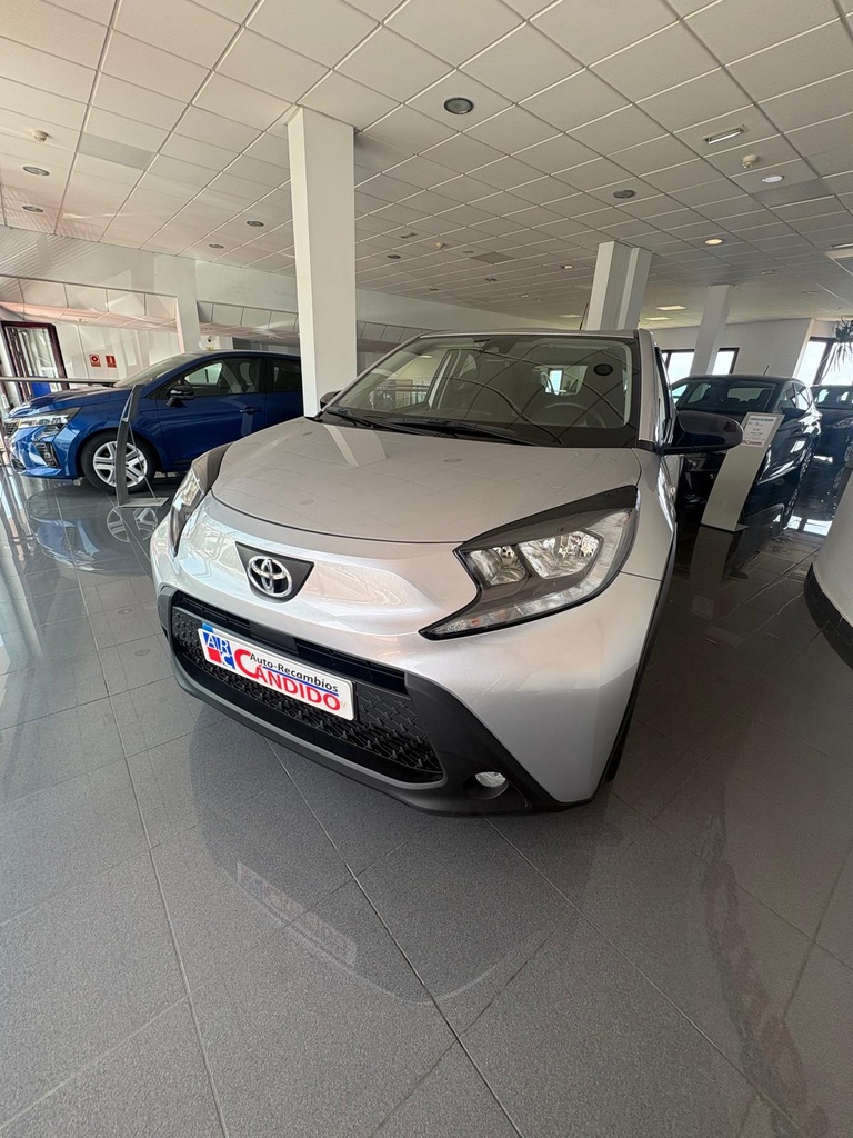TOYOTA AYGO X-CROSS 1.0 VVTI
