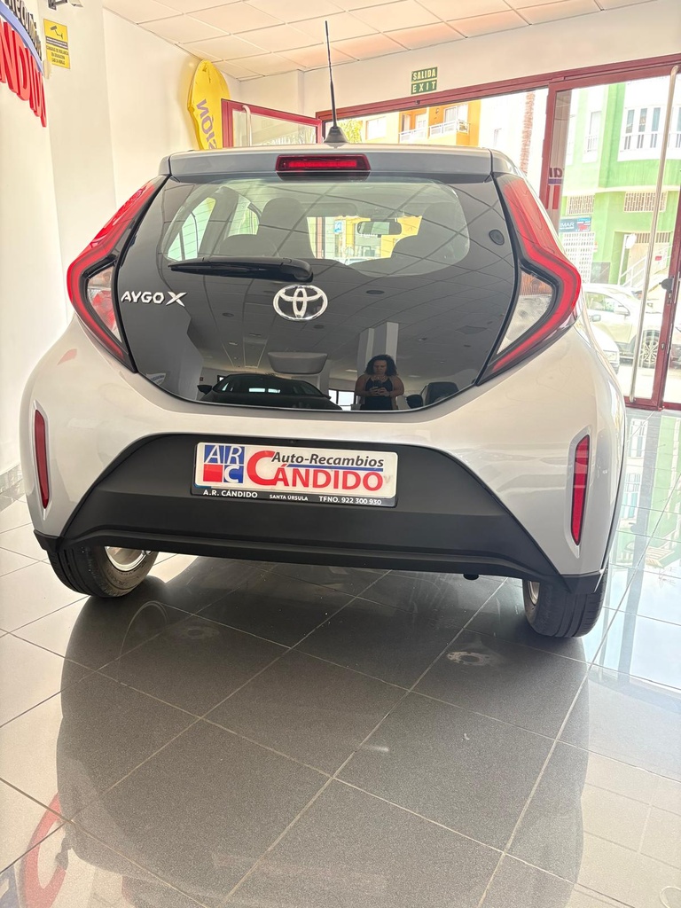TOYOTA AYGO X-CROSS 1.0 VVTI